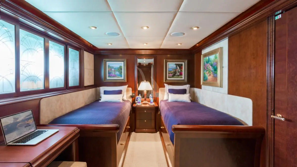 2005 Trinity Yachts Zoom-Zoom-Zoom a noleggio (photo 20)