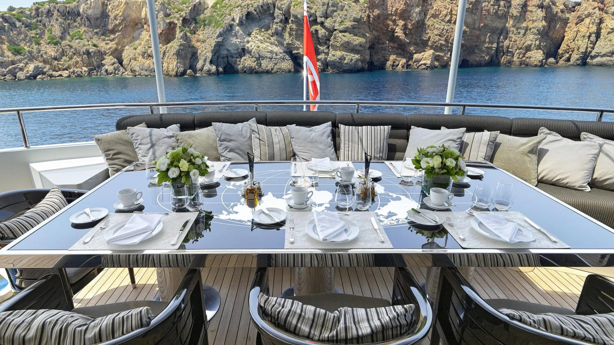 2007 Heesen Yachts Bliss for charter (photo 3)