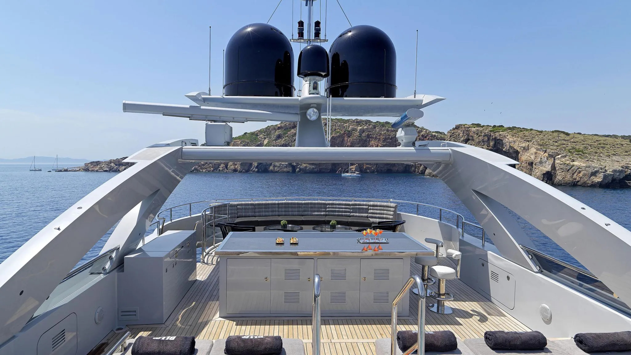 2007 Heesen Yachts Bliss for charter (photo 5)