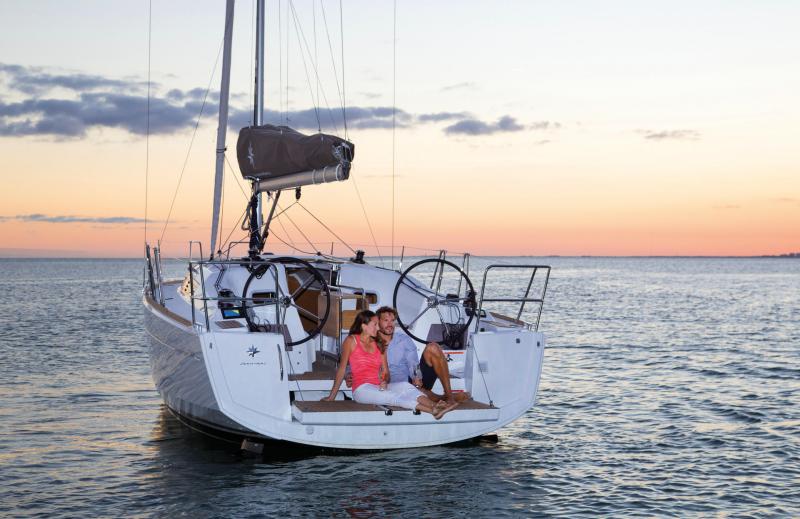 2024 Jeanneau Sun Odyssey 349 for sale (photo 3)