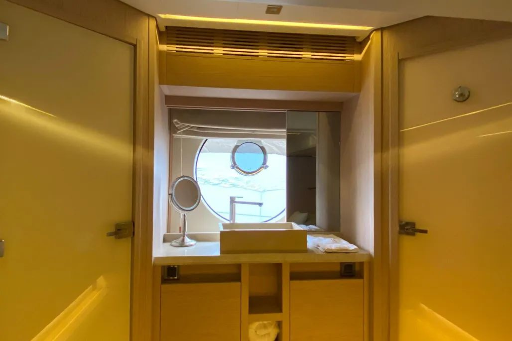2018 Beneteau Monte Carlo 6 for sale & charter (photo 18)