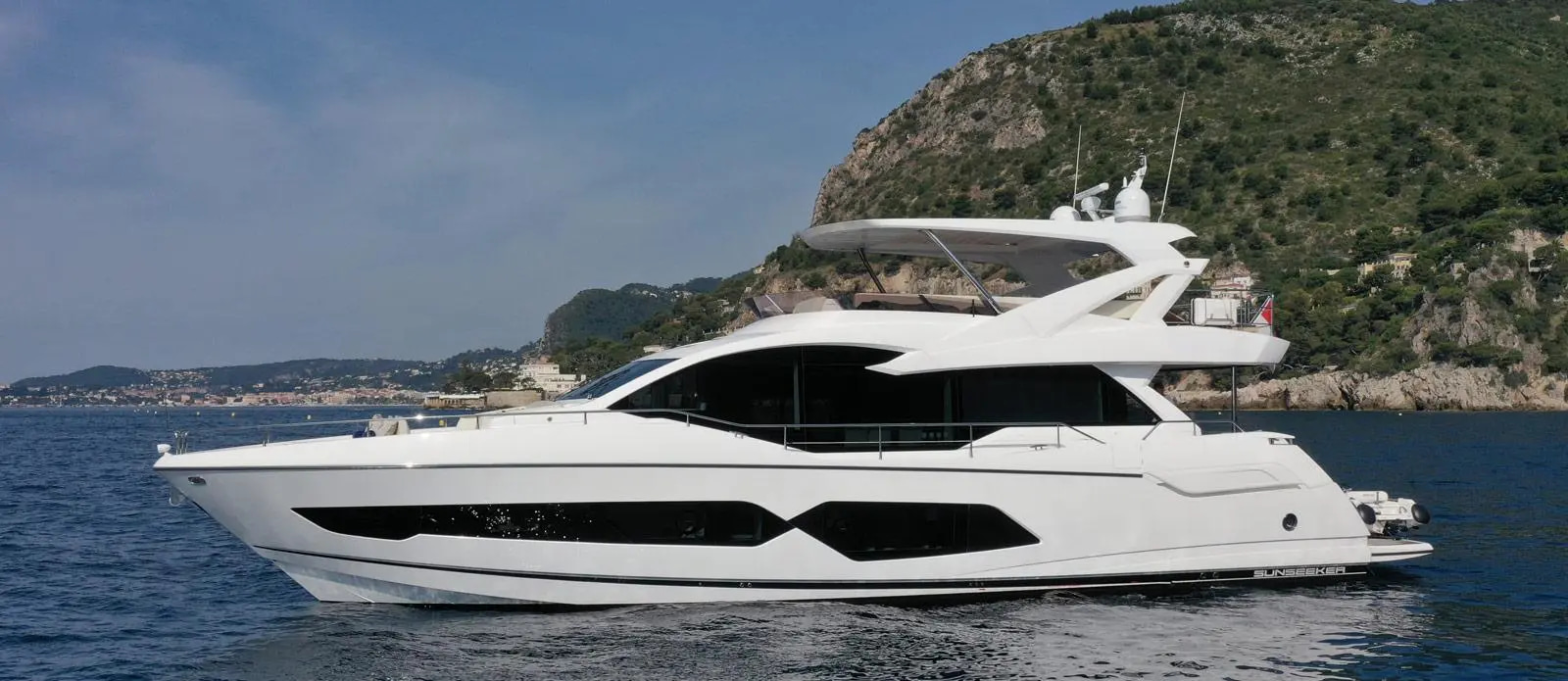 2019 Sunseeker 76 à louer (photo 3)