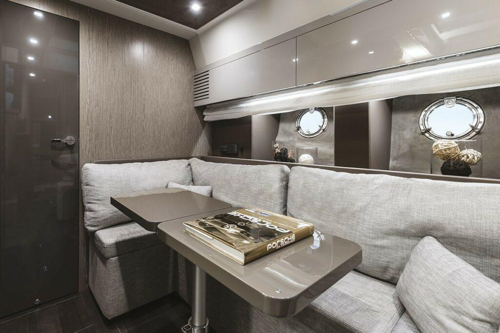 2018 Cranchi M44 HT in vendita e a noleggio (photo 8)