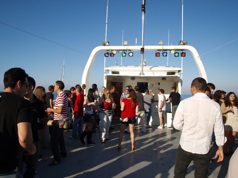 2002 Mundo Marino Catamaran 250 pasajeros for charter (photo 9)