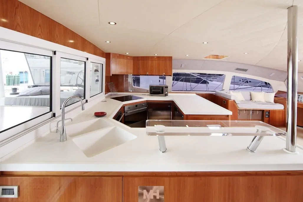 2010 Catana 85 te koop (photo 21)