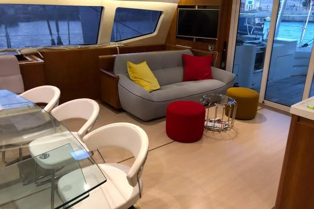 2010 Catana 85 te koop (photo 24)