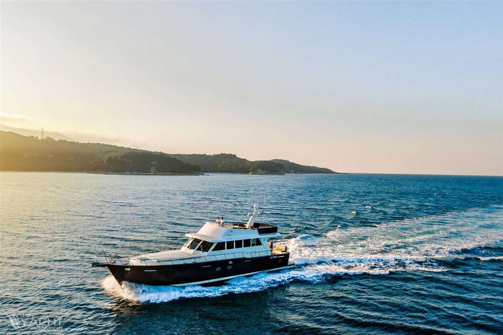 2004 Explorer Trawler 65 for sale (photo 1)