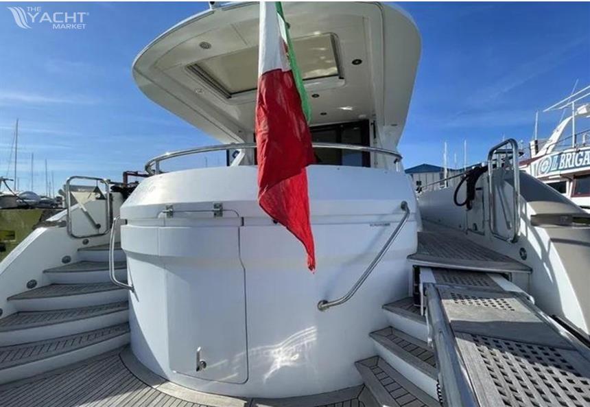 2008 North Pacific Dutch Explorer Explorer Trawler 70' à vendre (photo 4)
