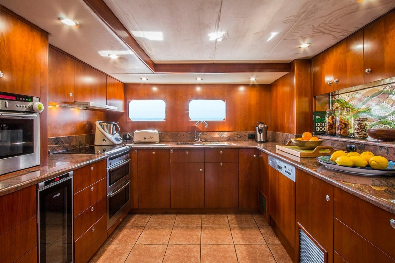 2027 SEATON 85'Explorer zu verkaufen (photo 15)