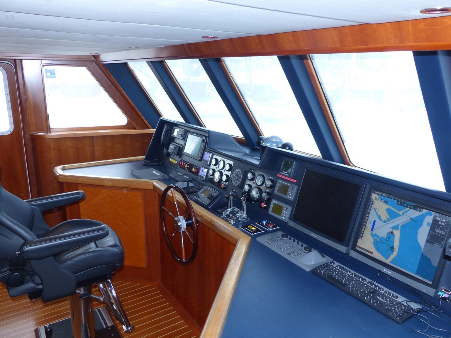 2027 SEATON 85'Explorer zu verkaufen (photo 17)