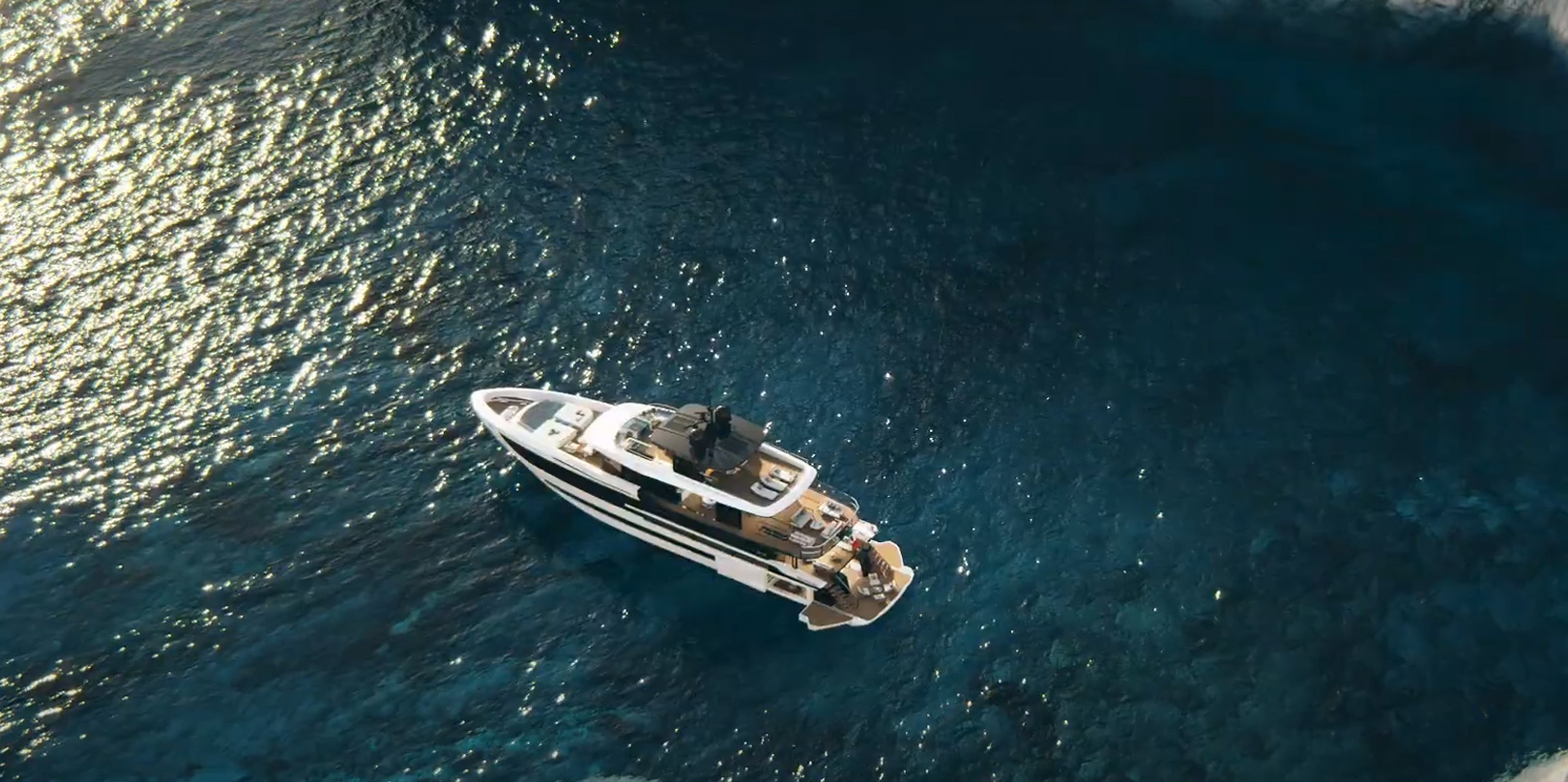 2021 Mangusta Oceano 39 à vendre (photo 3)
