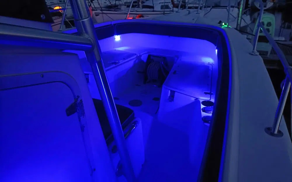 2001 Boston Whaler 26 Outrage for sale (photo 15)