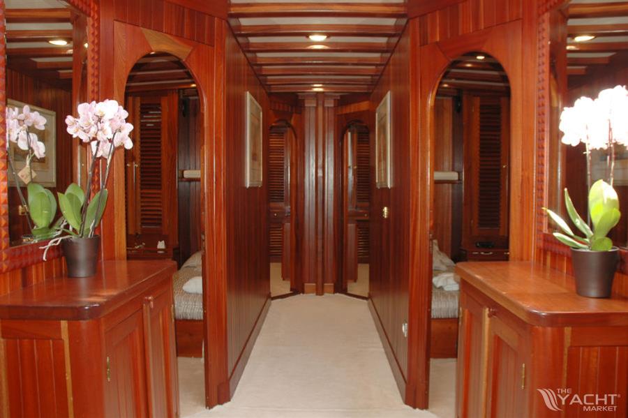 2000 Mega Wooden Motor Sailer 38m. à vendre (photo 10)
