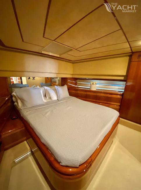 2000 Ferretti Yachts 80 zu verkaufen (photo 12)