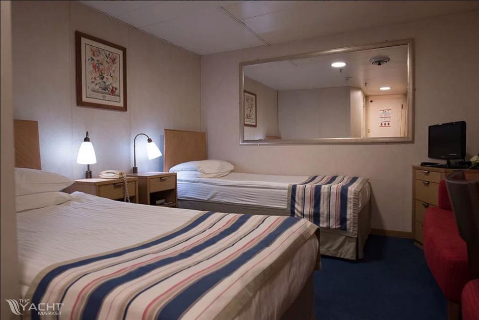 1996 Commercial Boats Cruise Ship 135m for sale (photo 13)