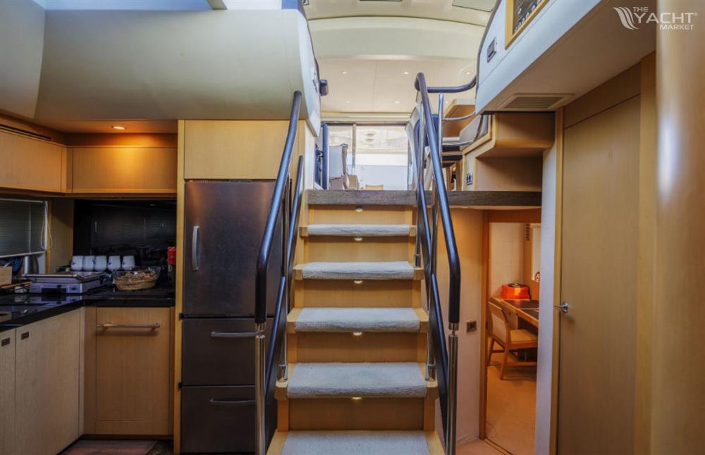 2010 Princess V78 for sale (photo 16)