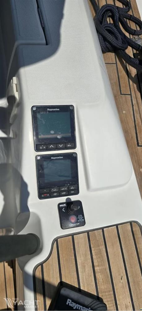 2005 Jeanneau Sun Odyssey 49 for sale (photo 4)