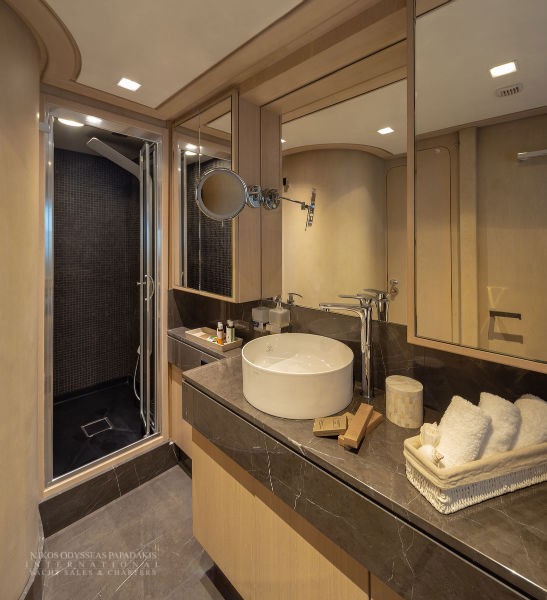 2001 Admiral 31m en venta (photo 18)
