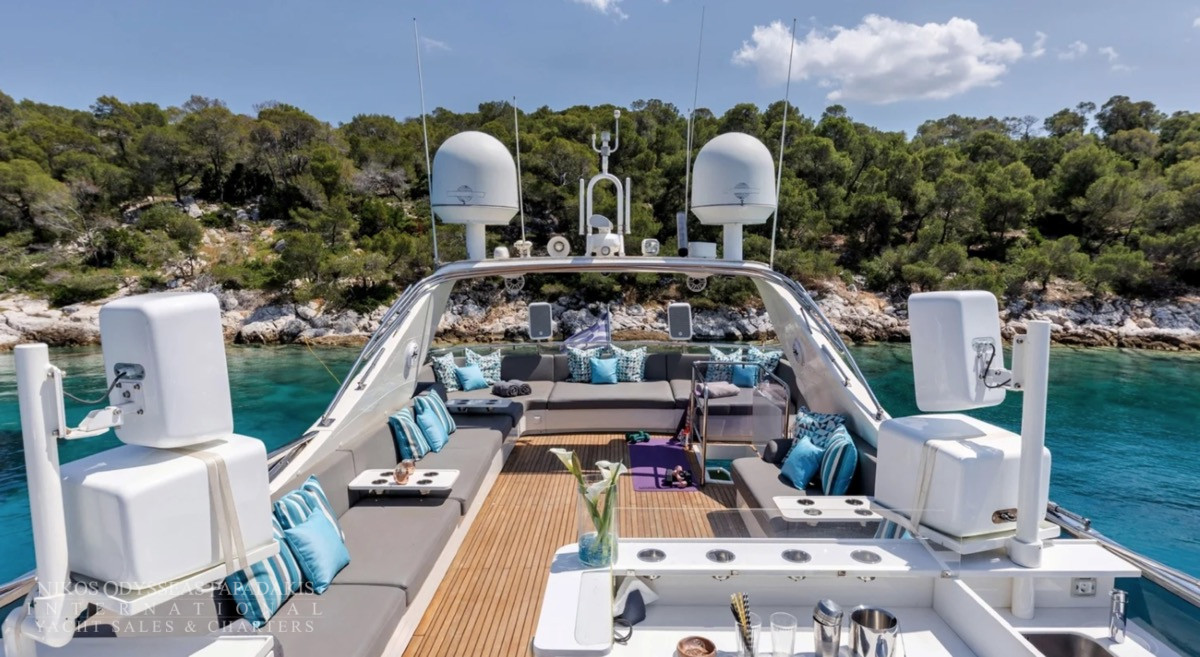 2004 Leopard 26 Flybridge for sale (photo 19)