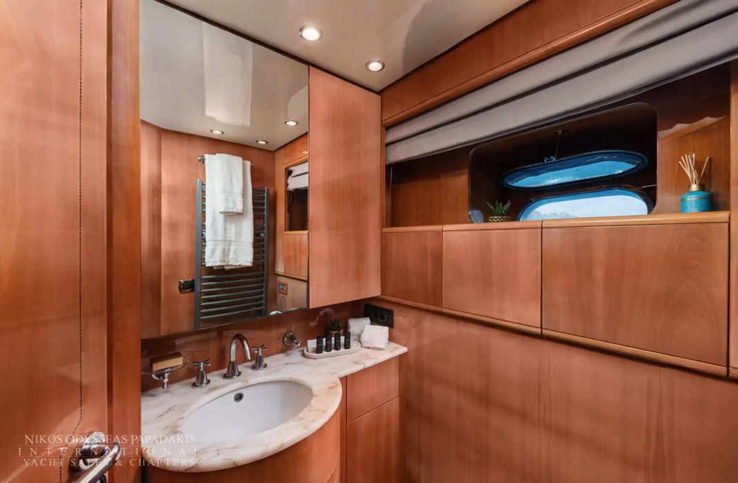 2004 Leopard 26 Flybridge for sale (photo 26)