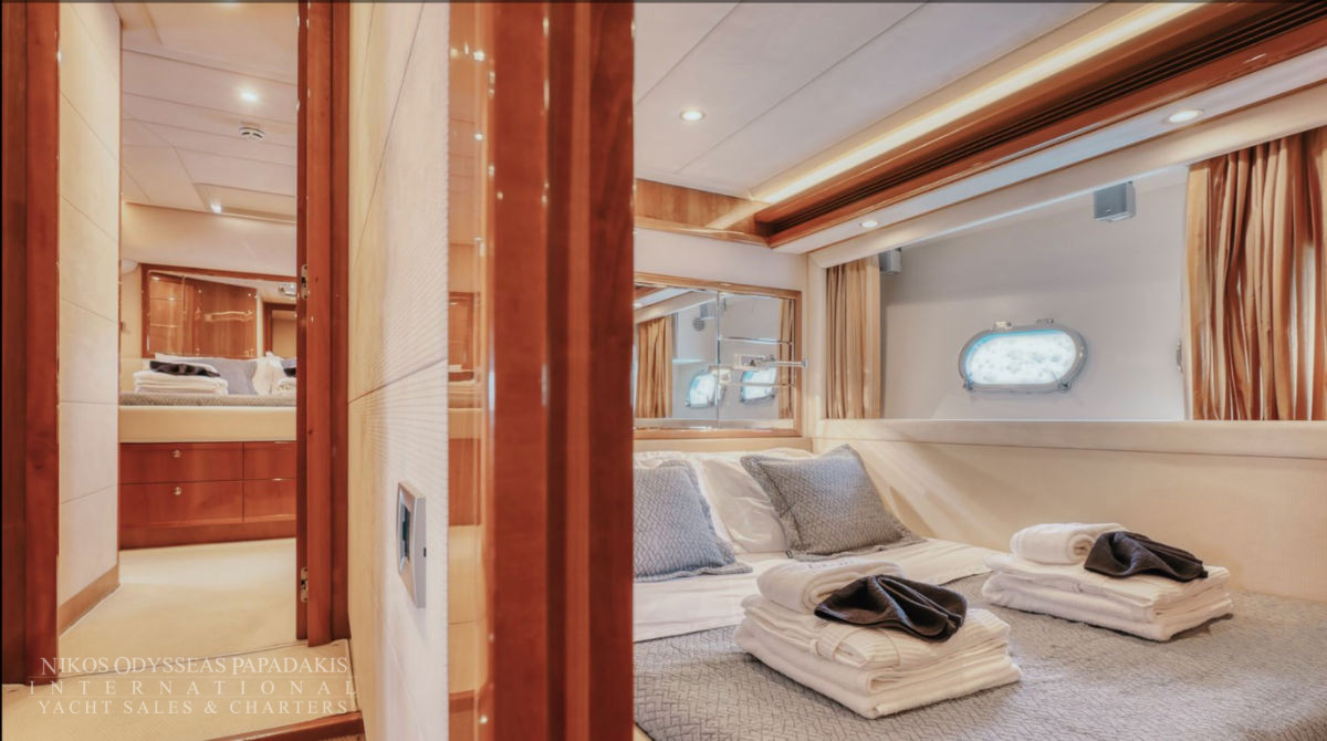 2006 Ferretti 830 in vendita (photo 10)