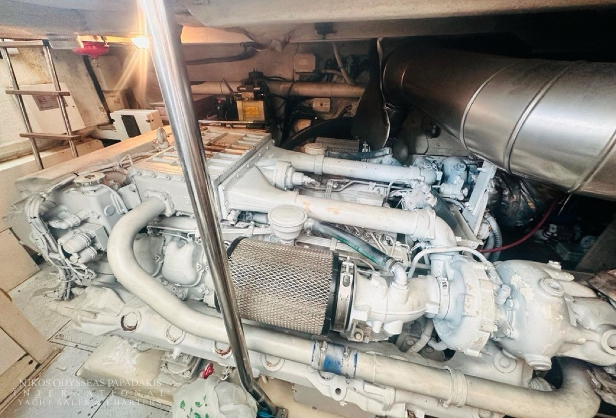 2001 Ferretti 680 te koop (photo 16)