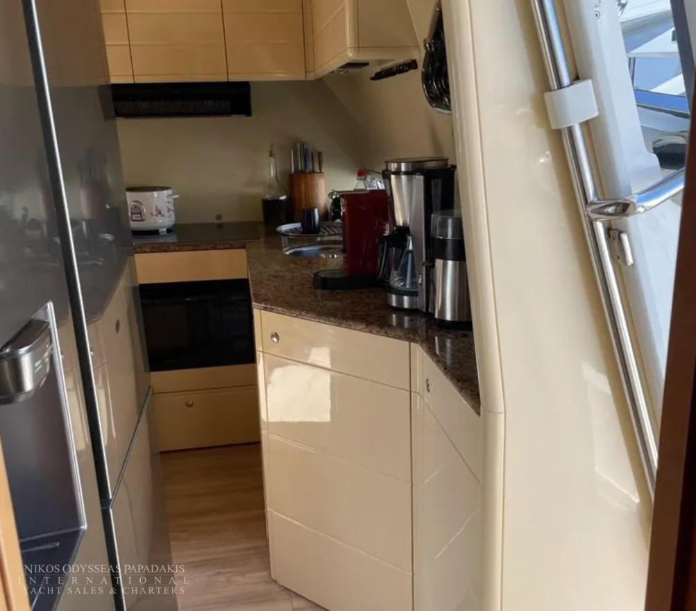 2001 Ferretti 680 te koop (photo 6)