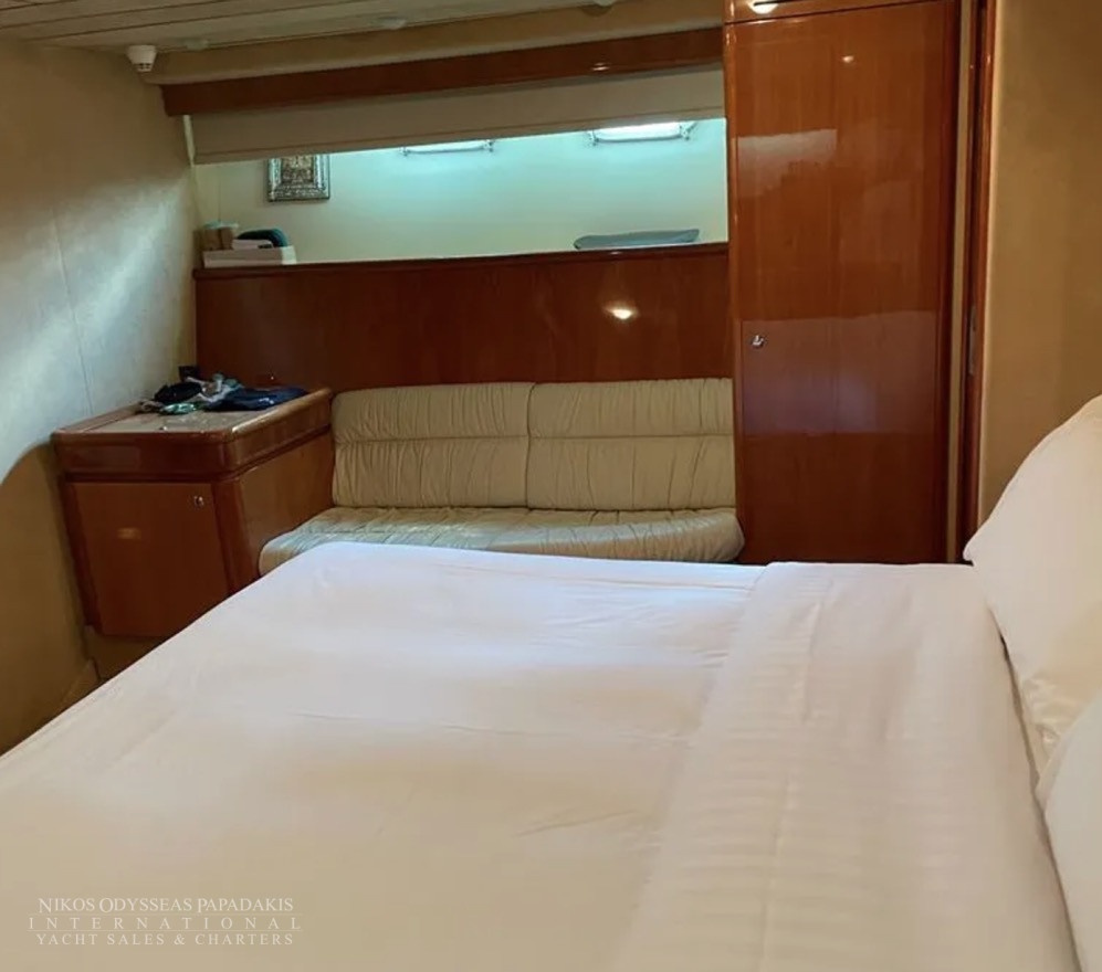 2001 Ferretti 680 te koop (photo 11)