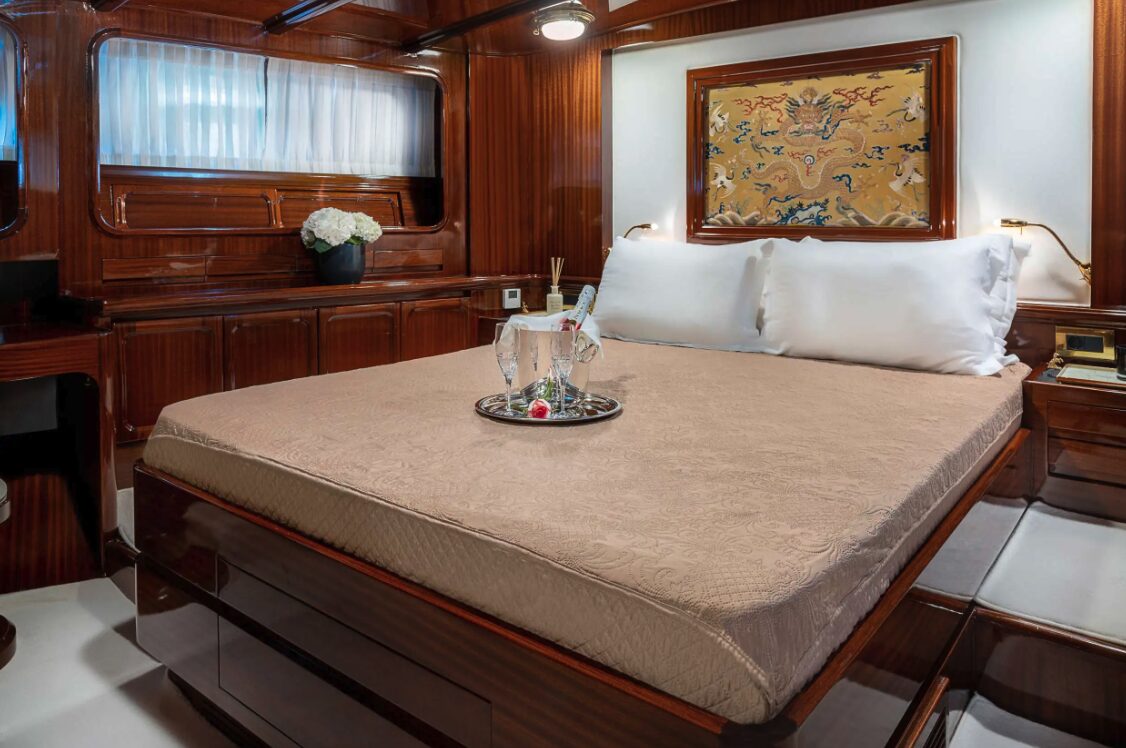 1984 CCYD Sailing Yacht 26m for sale (photo 11)