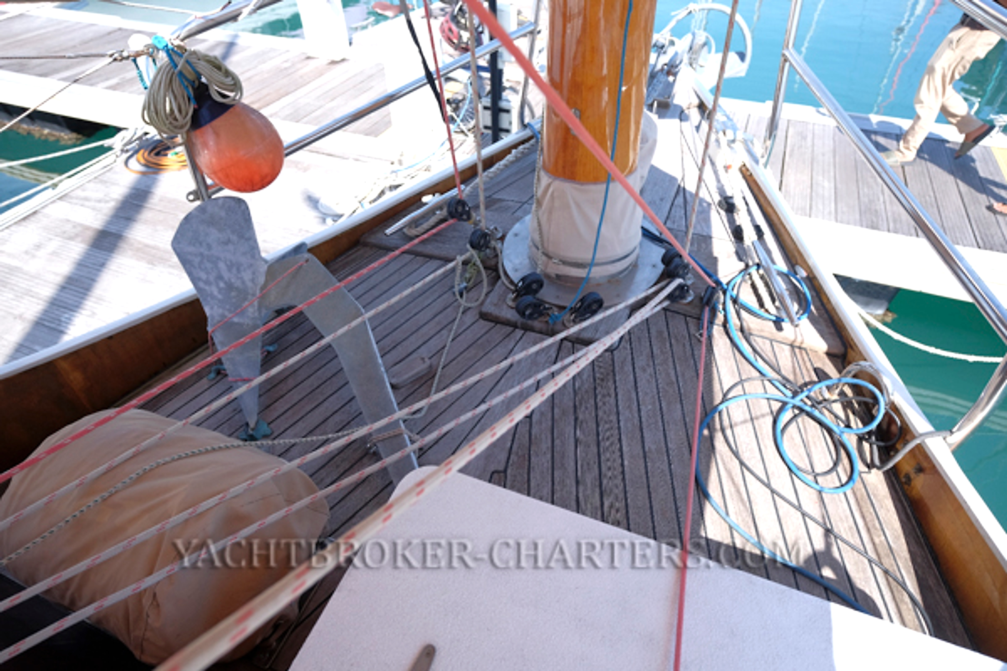 2007 Benford Dory 38 in vendita (photo 8)