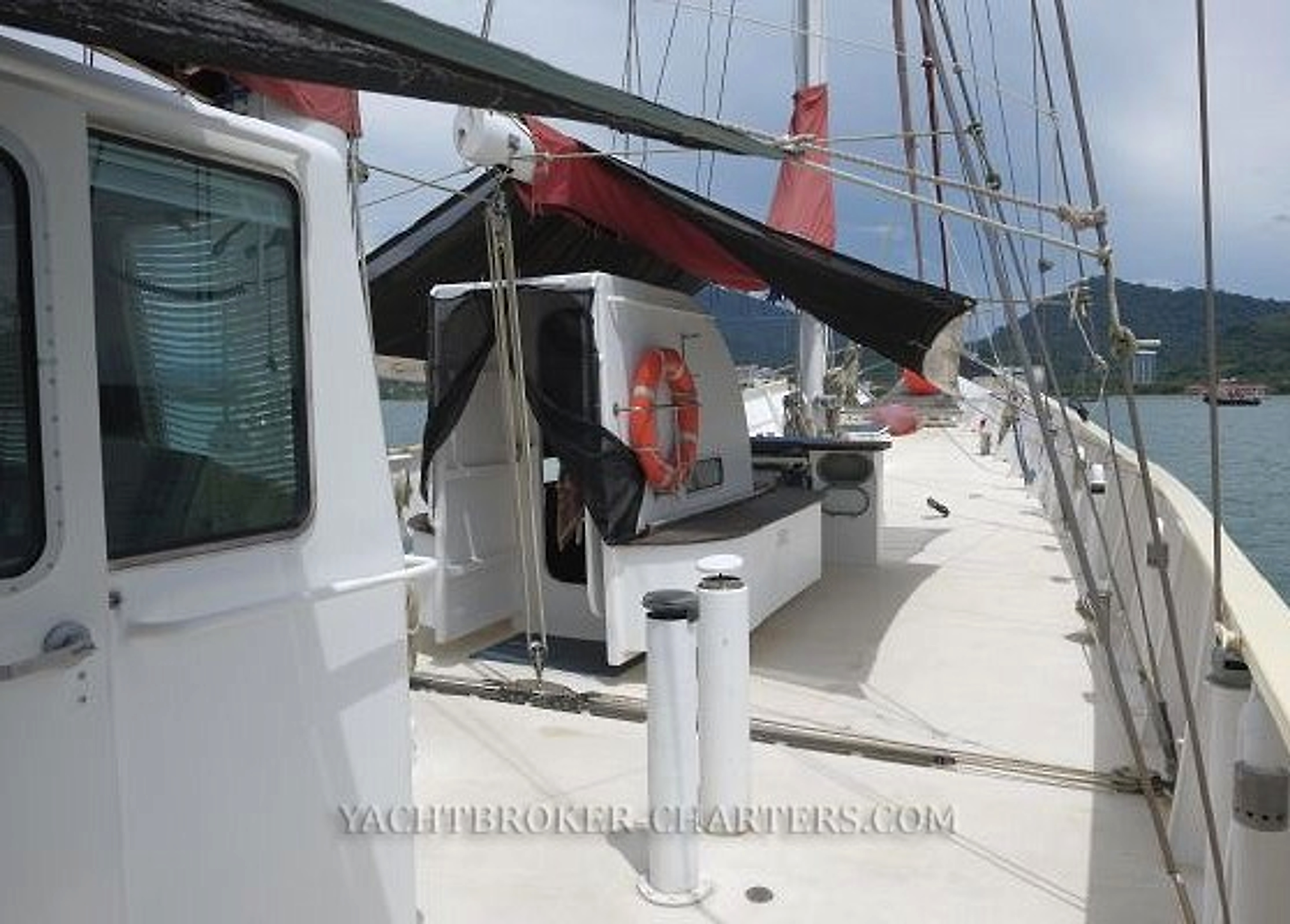 1986 Custom Schooner 85' à vendre (photo 9)