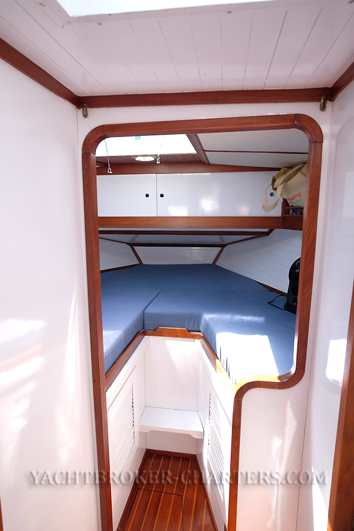 1981 Corbin 39 for sale (photo 32)