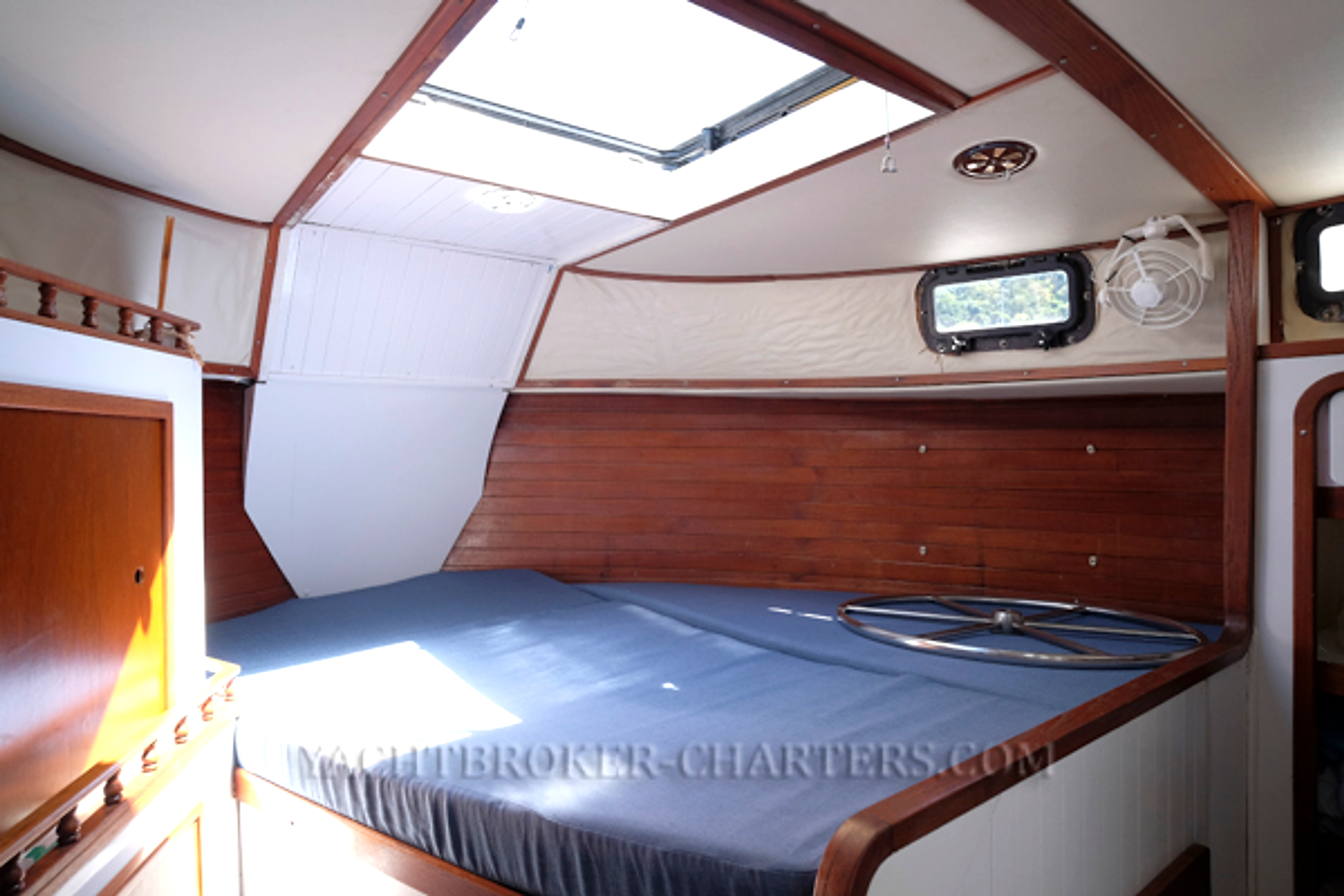 1981 Corbin 39 for sale (photo 40)