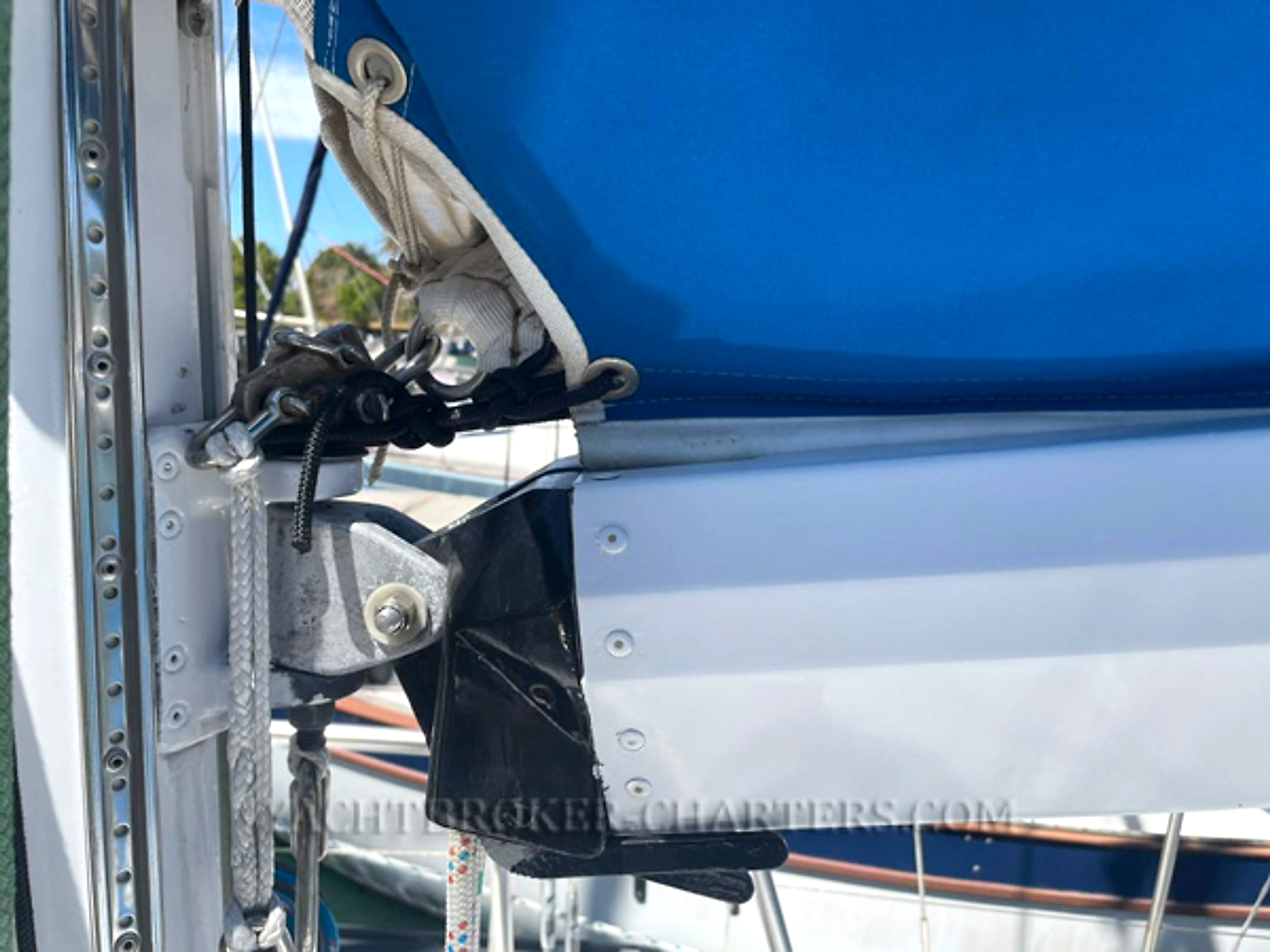 1981 Corbin 39 for sale (photo 63)