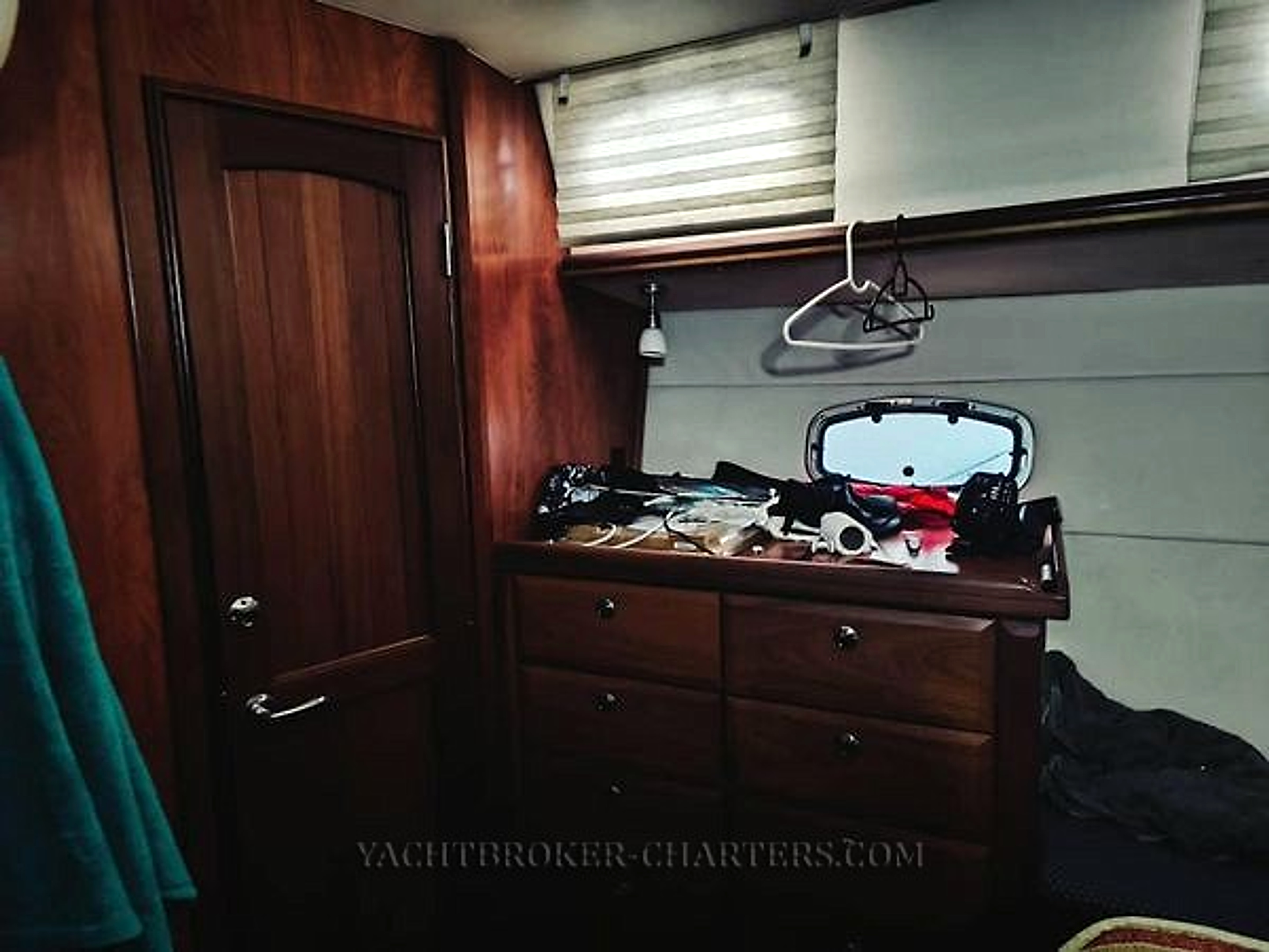 2008 Hunter 41 Deck Saloon for sale (photo 42)