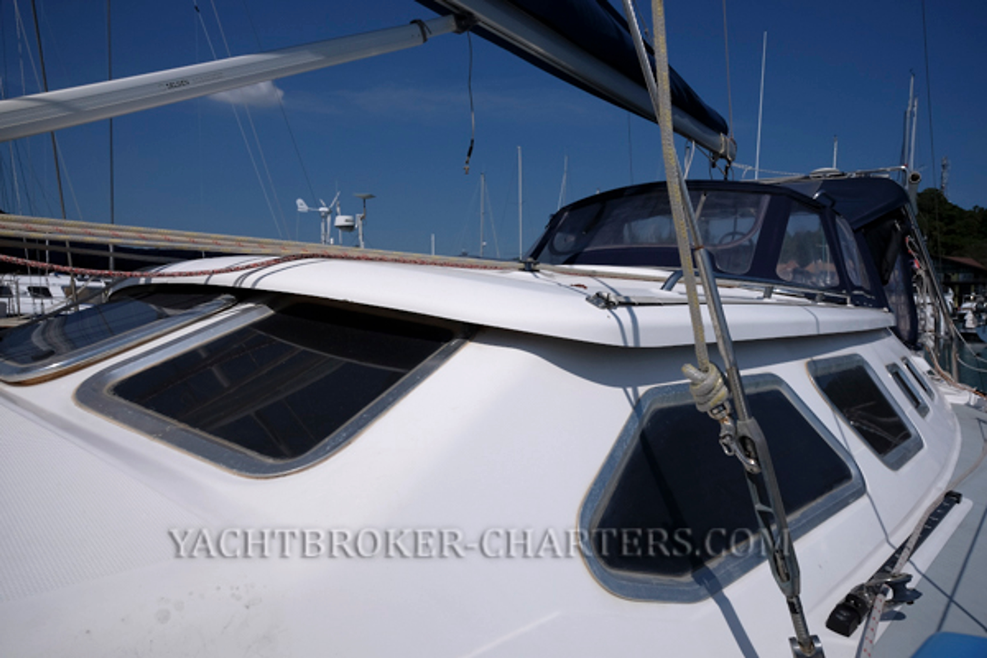 2008 Hunter 41 Deck Saloon for sale (photo 8)