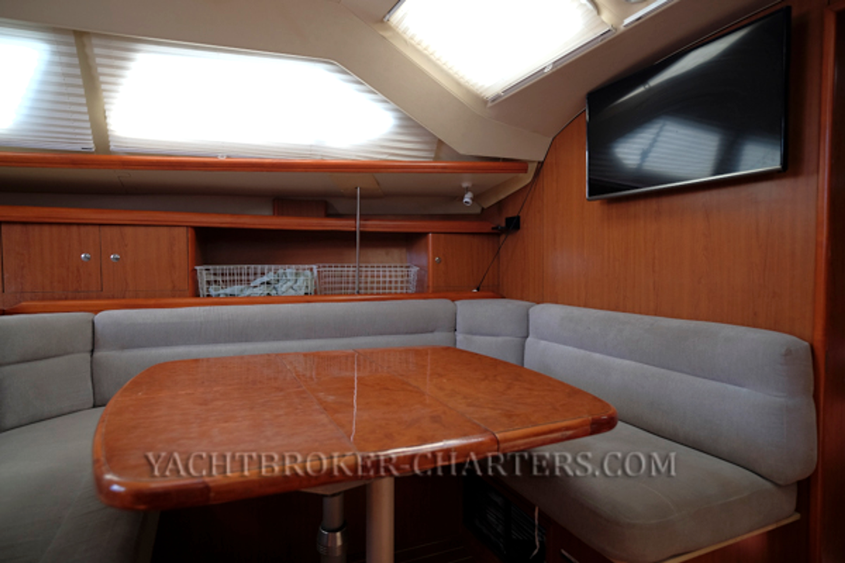2008 Hunter 41 Deck Saloon for sale (photo 40)