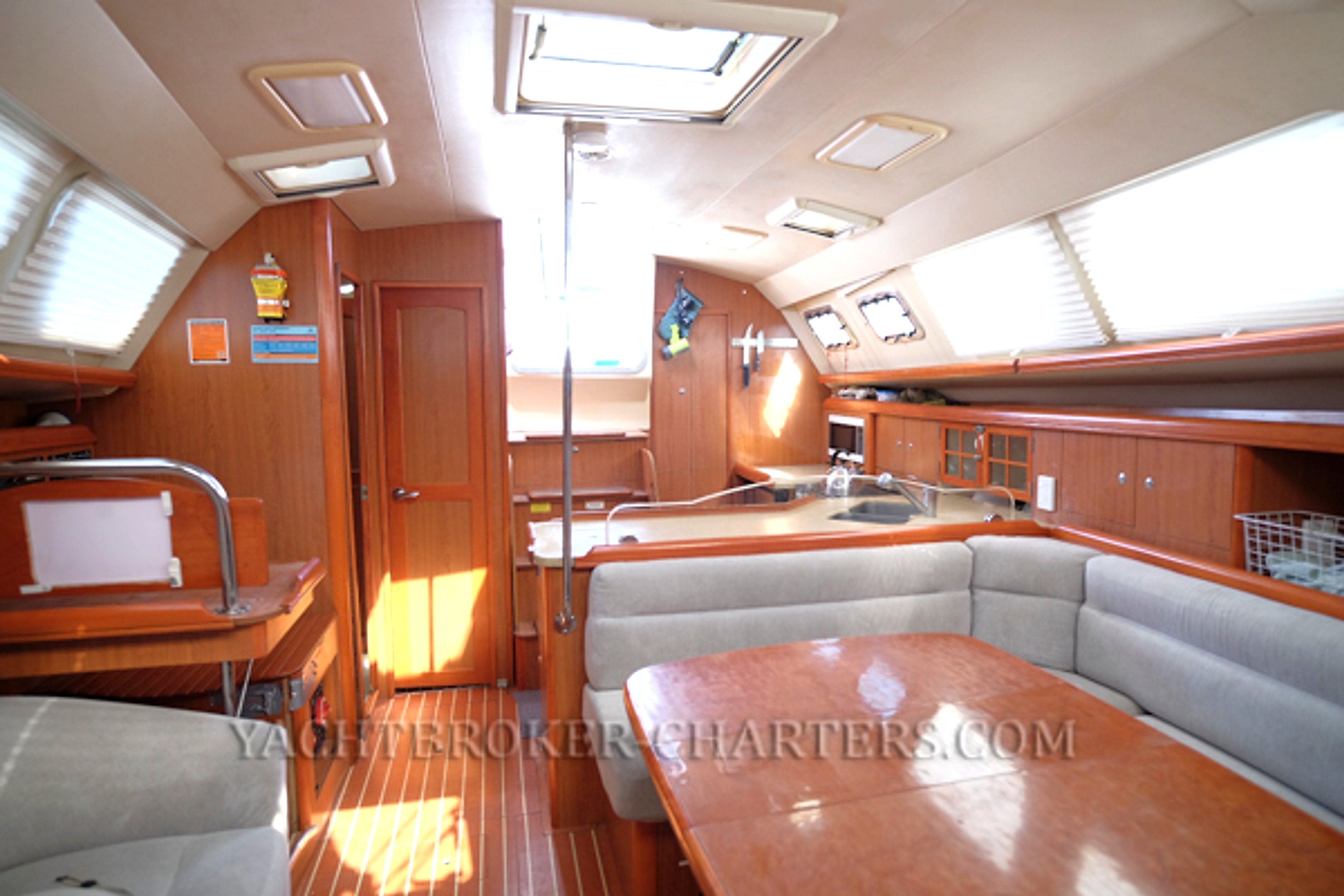 2008 Hunter 41 Deck Saloon for sale (photo 44)