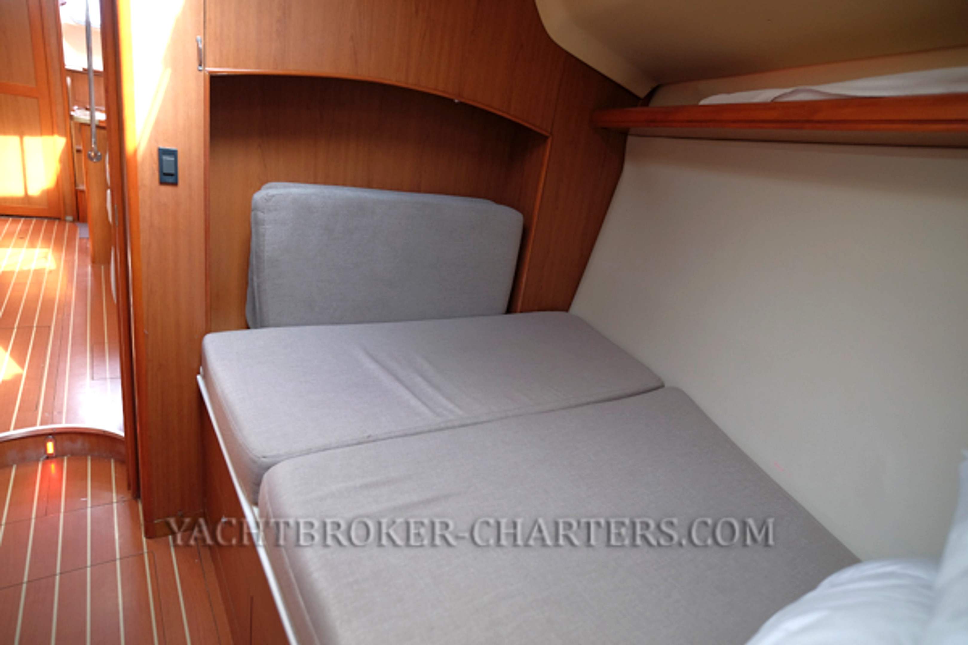 2008 Hunter 41 Deck Saloon for sale (photo 65)