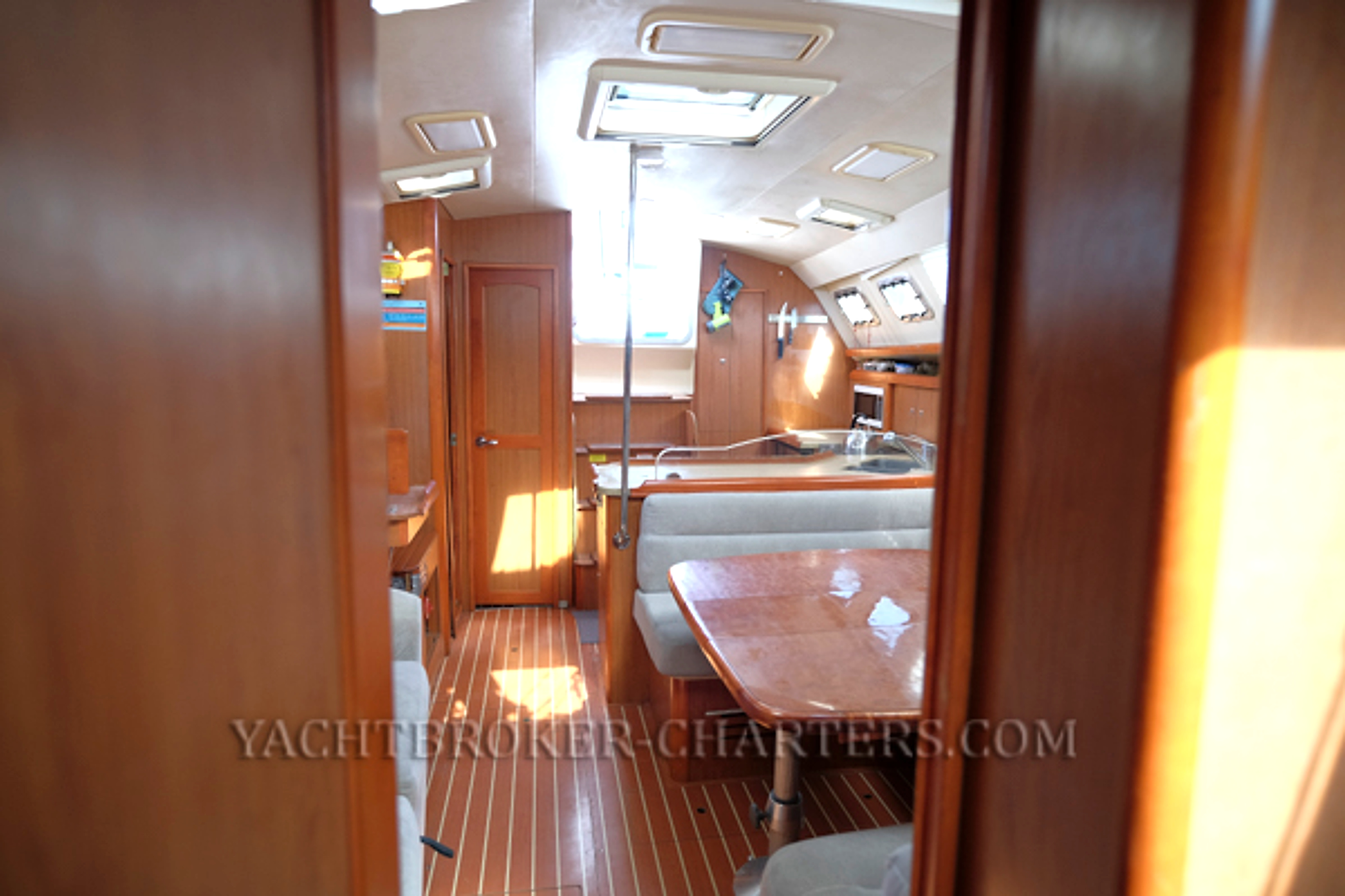 2008 Hunter 41 Deck Saloon for sale (photo 68)