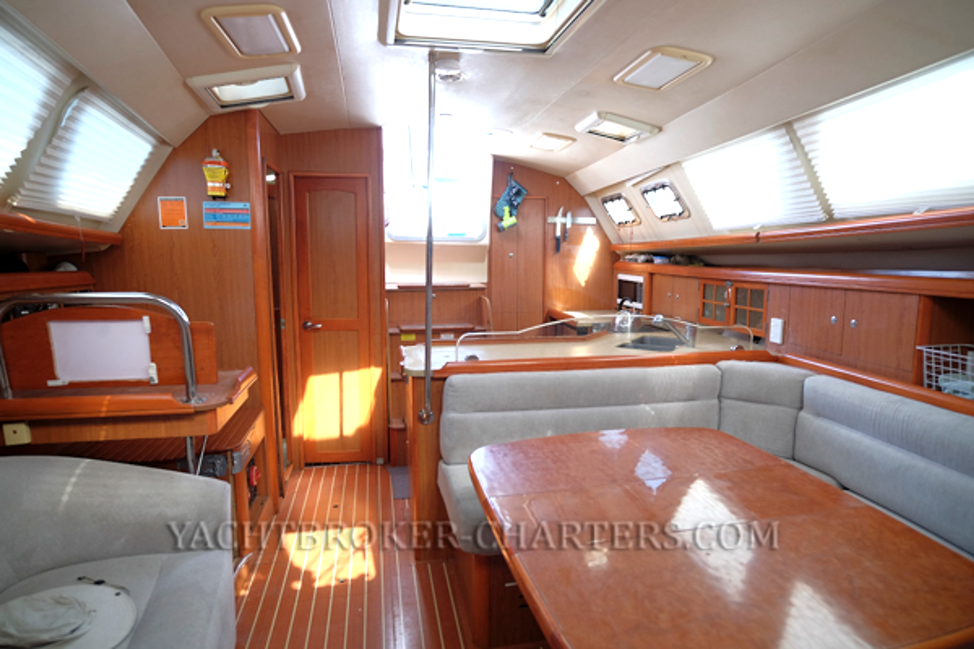 2008 Hunter 41 Deck Saloon for sale (photo 71)