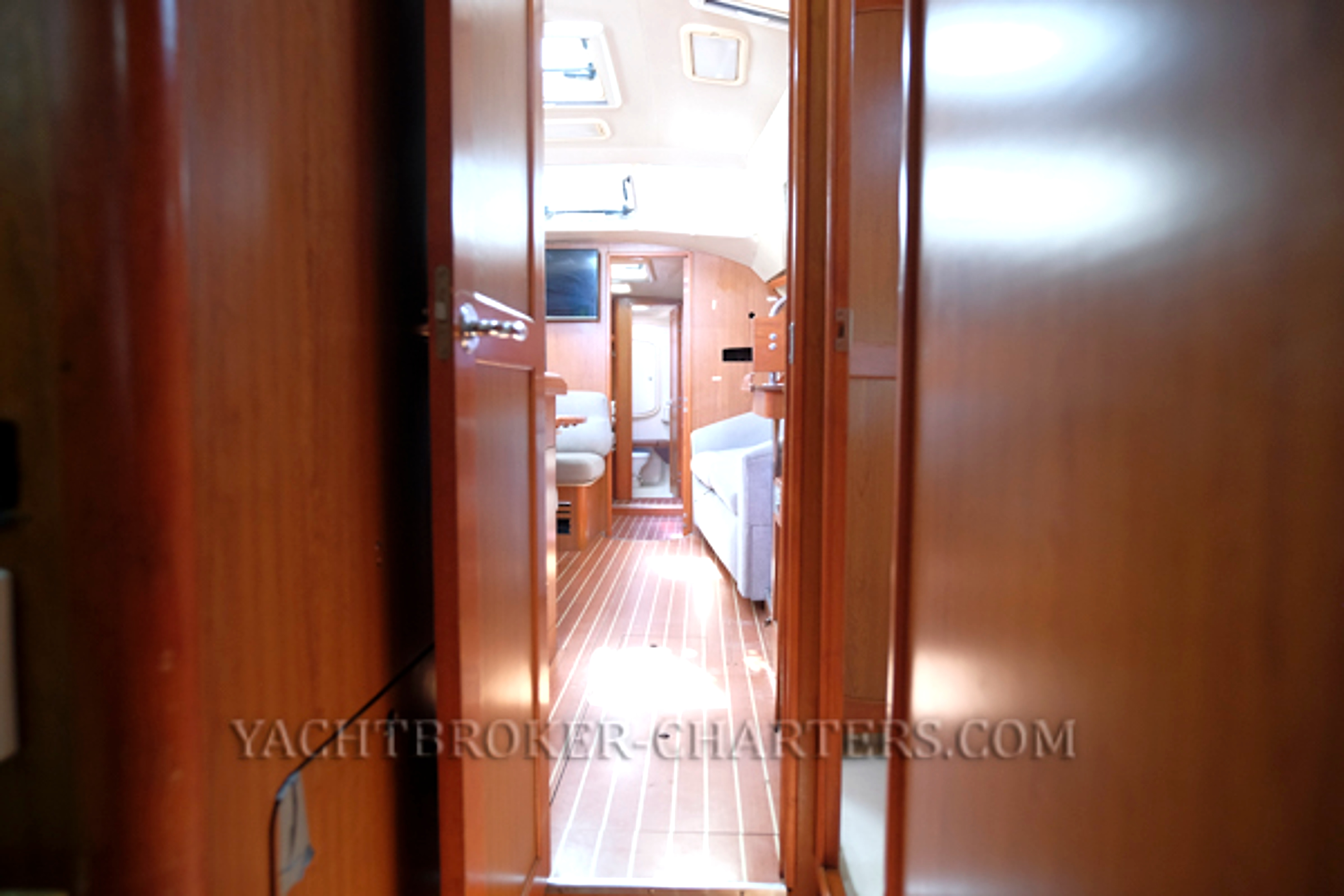 2008 Hunter 41 Deck Saloon for sale (photo 86)