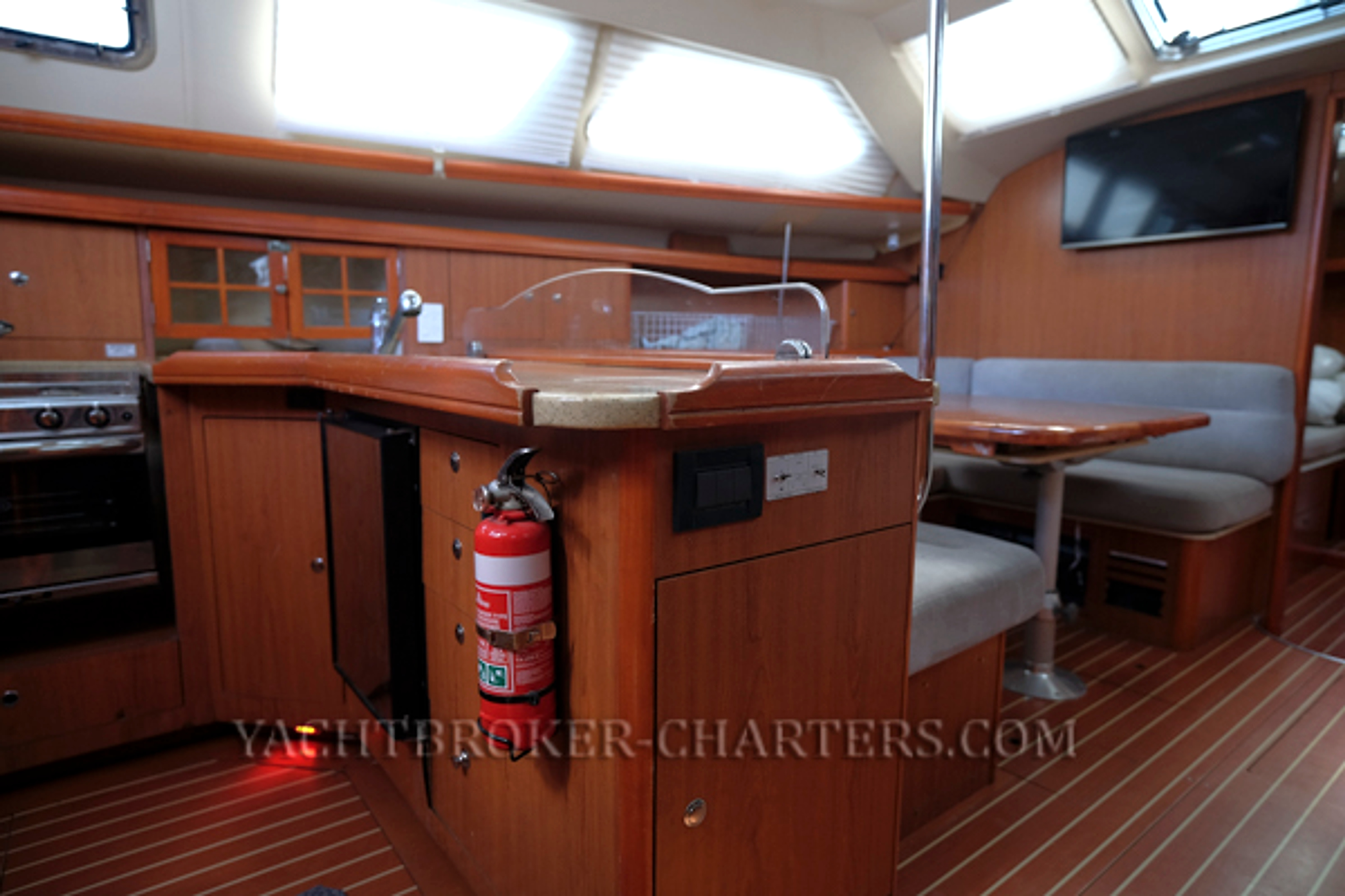 2008 Hunter 41 Deck Saloon for sale (photo 108)