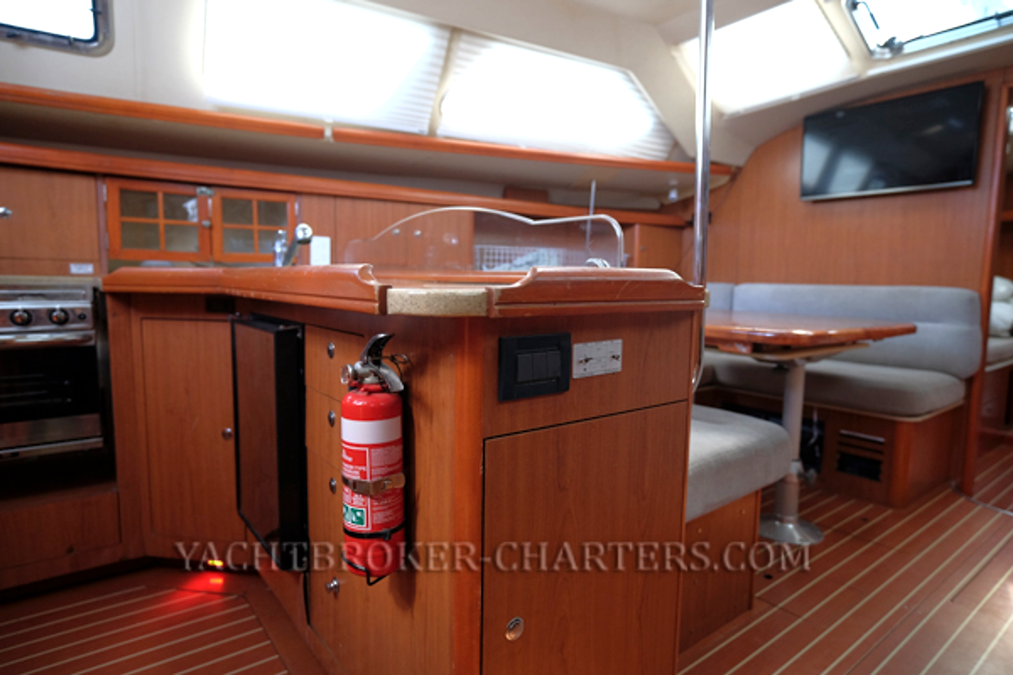 2008 Hunter 41 Deck Saloon for sale (photo 110)