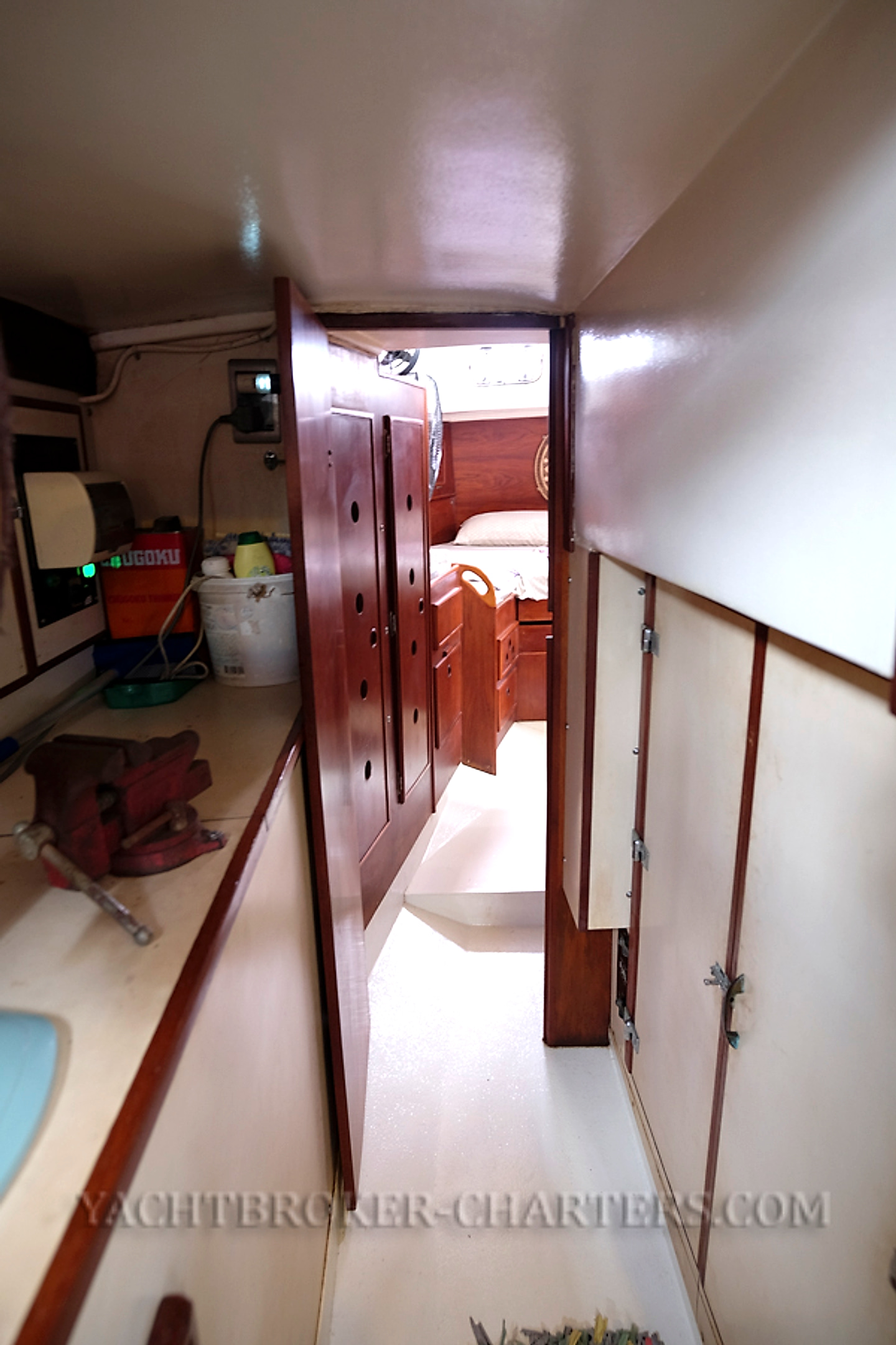 1981 Whitby 42 zu verkaufen (photo 16)