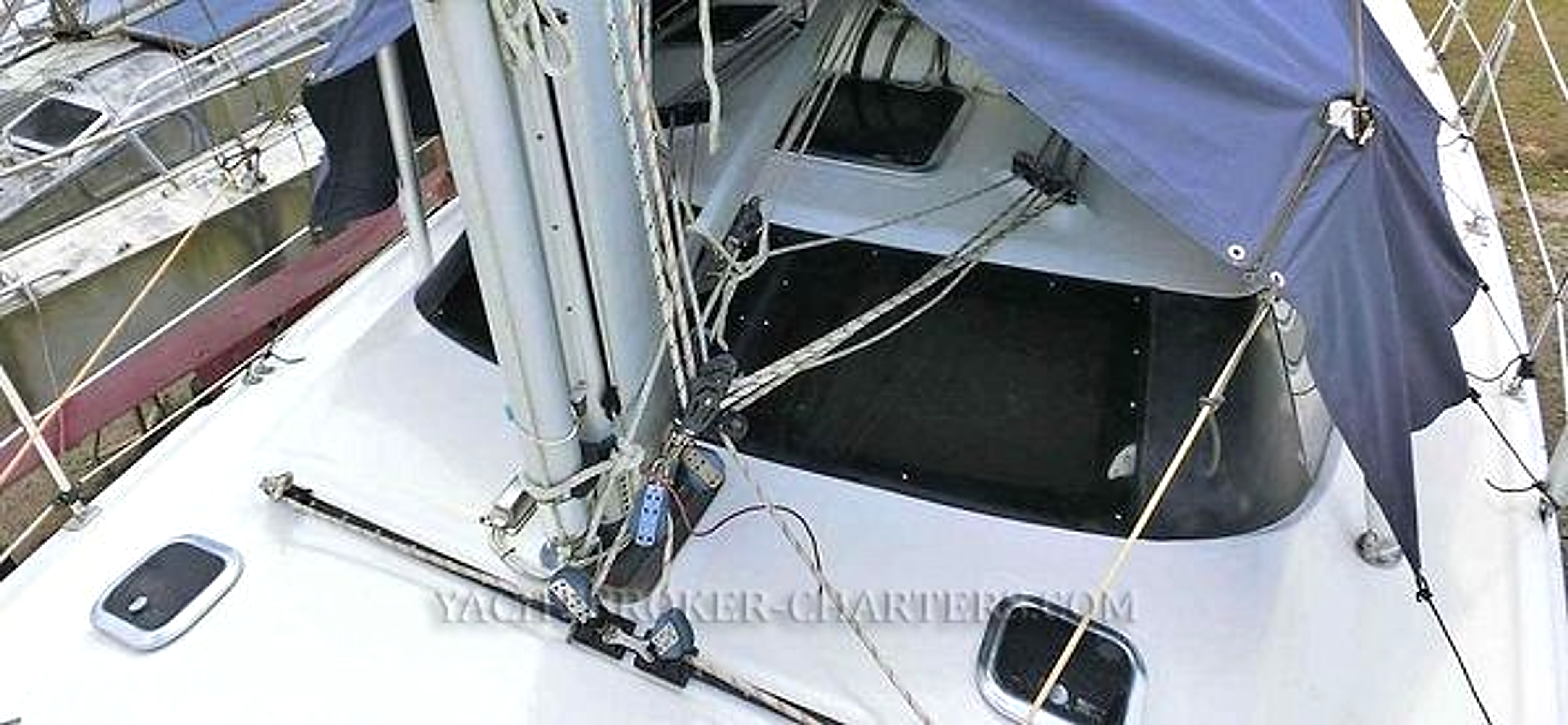 2010 Hunter 50 Center Cockpit te koop (photo 33)