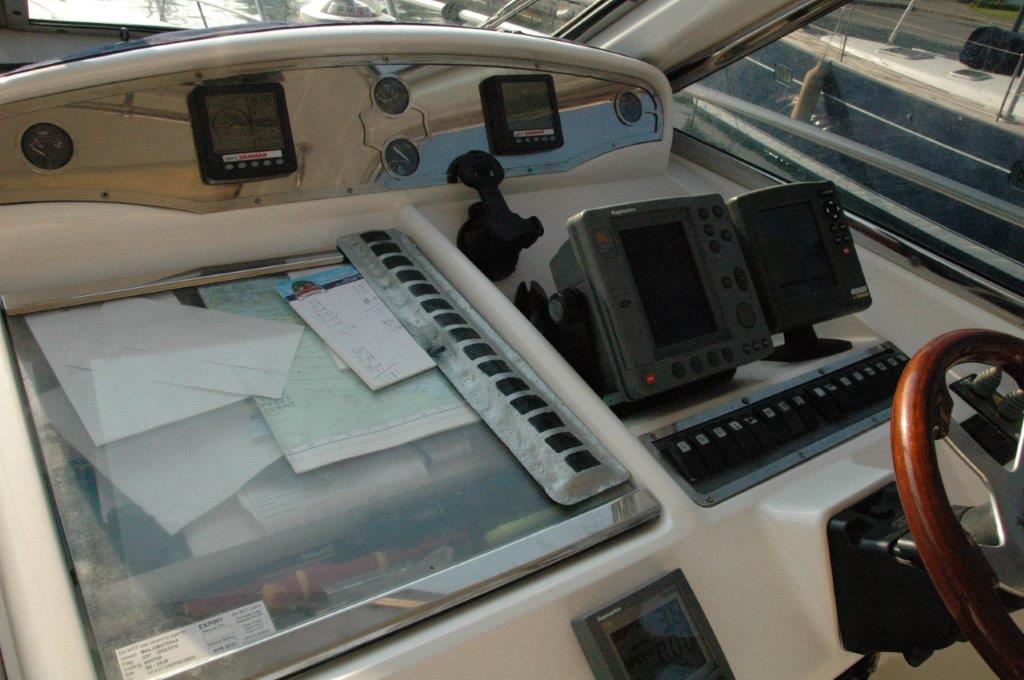 2004 Windy 43 Typhoon for sale (photo 4)