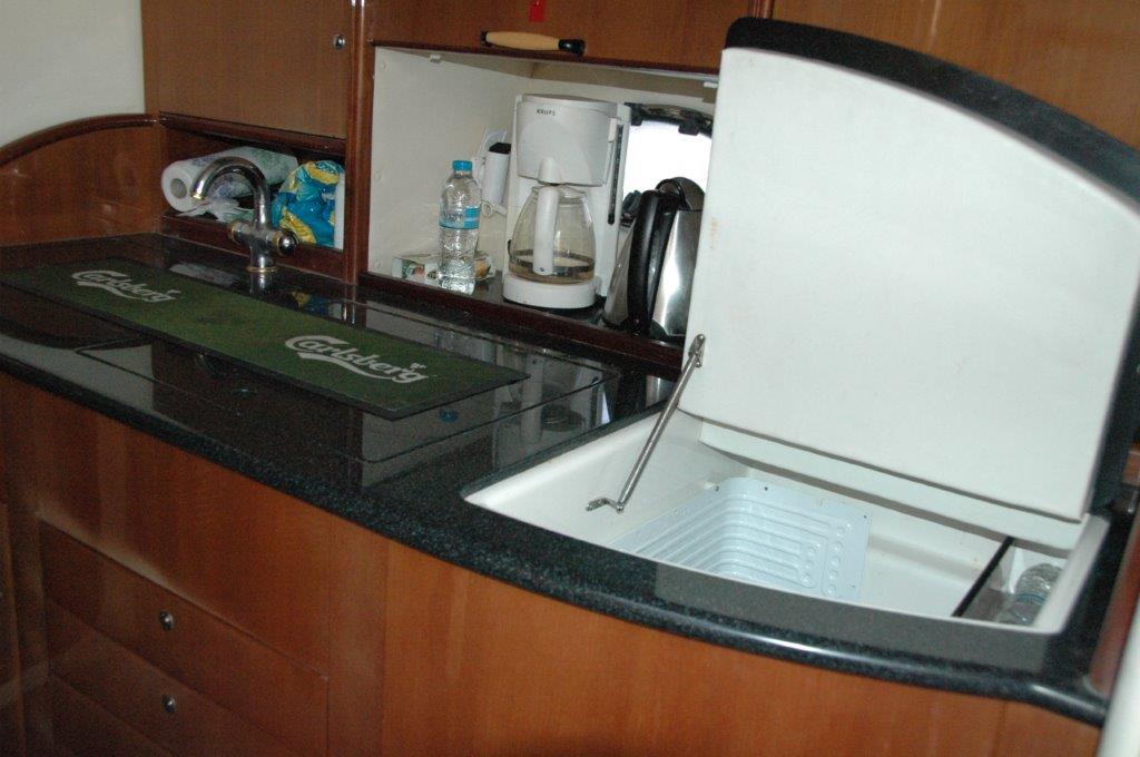 2004 Windy 43 Typhoon for sale (photo 7)