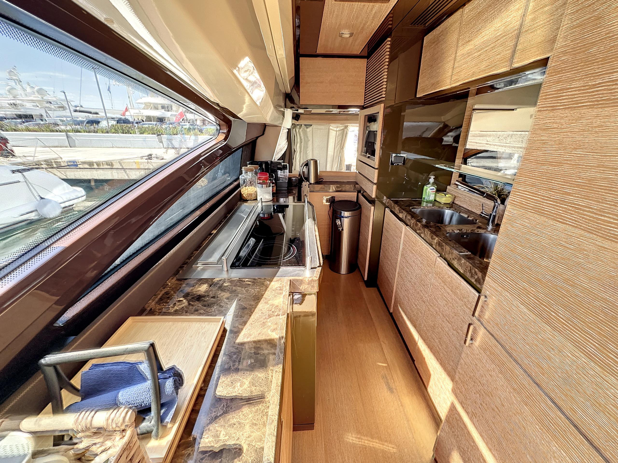 2009 Azimut 70 na sprzedaż (photo 15)