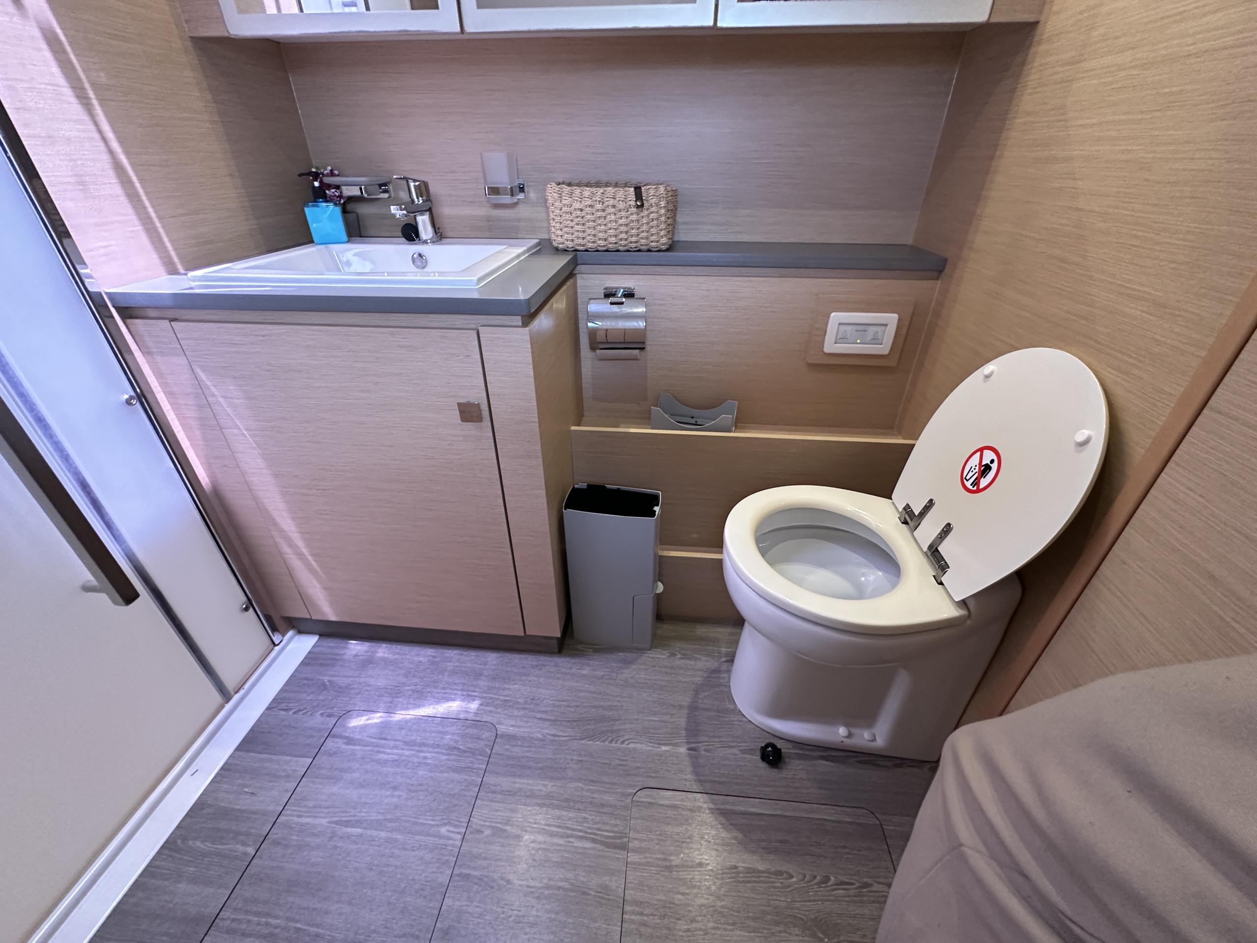 2018 Fountaine Pajot MY 44 te koop (photo 21)